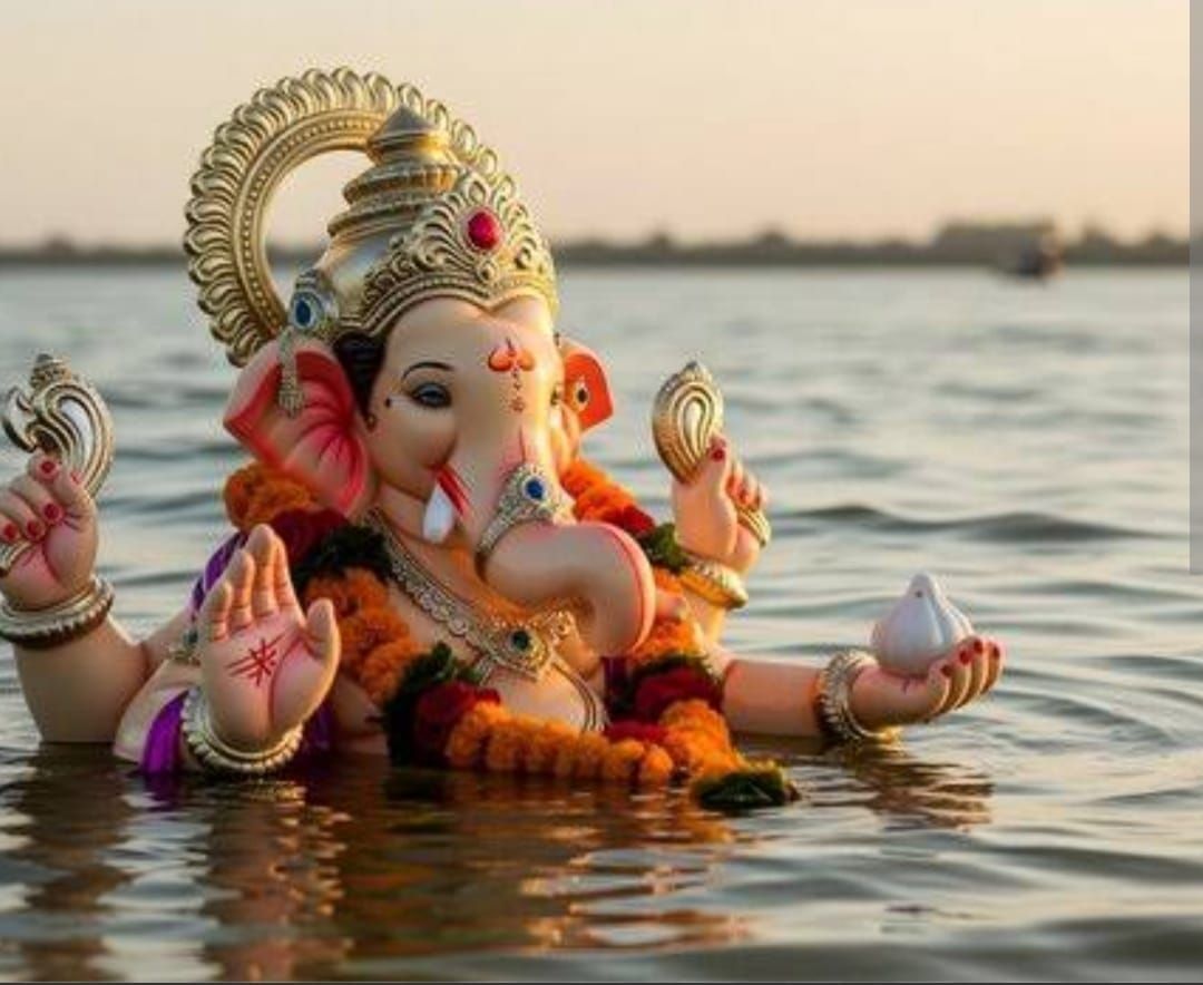 मेरी स्टोरी गणेश विसर्जन पर है