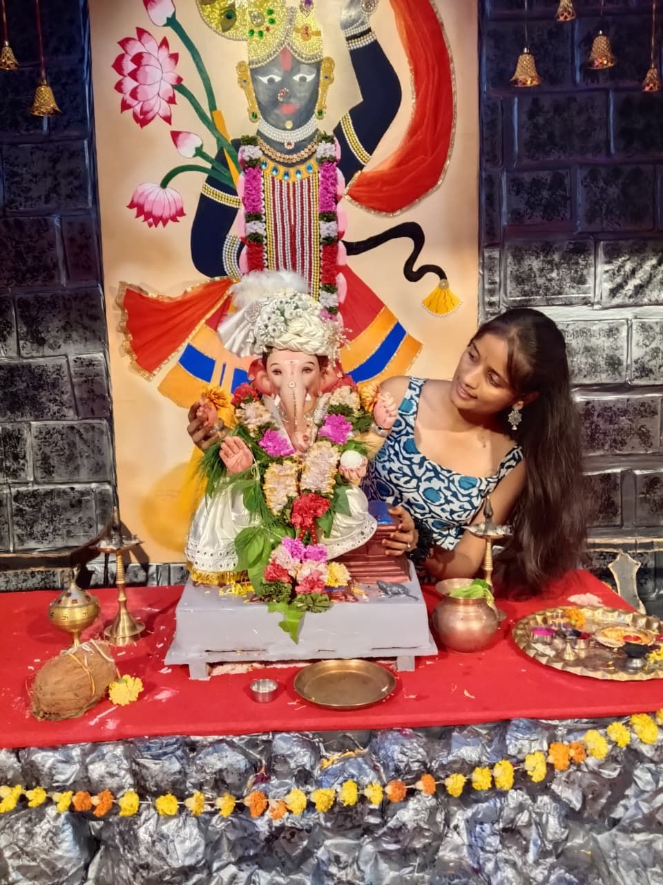 आम्ही सजवलेला पर्यावरणपूरक मंडप, photo 3 of 4