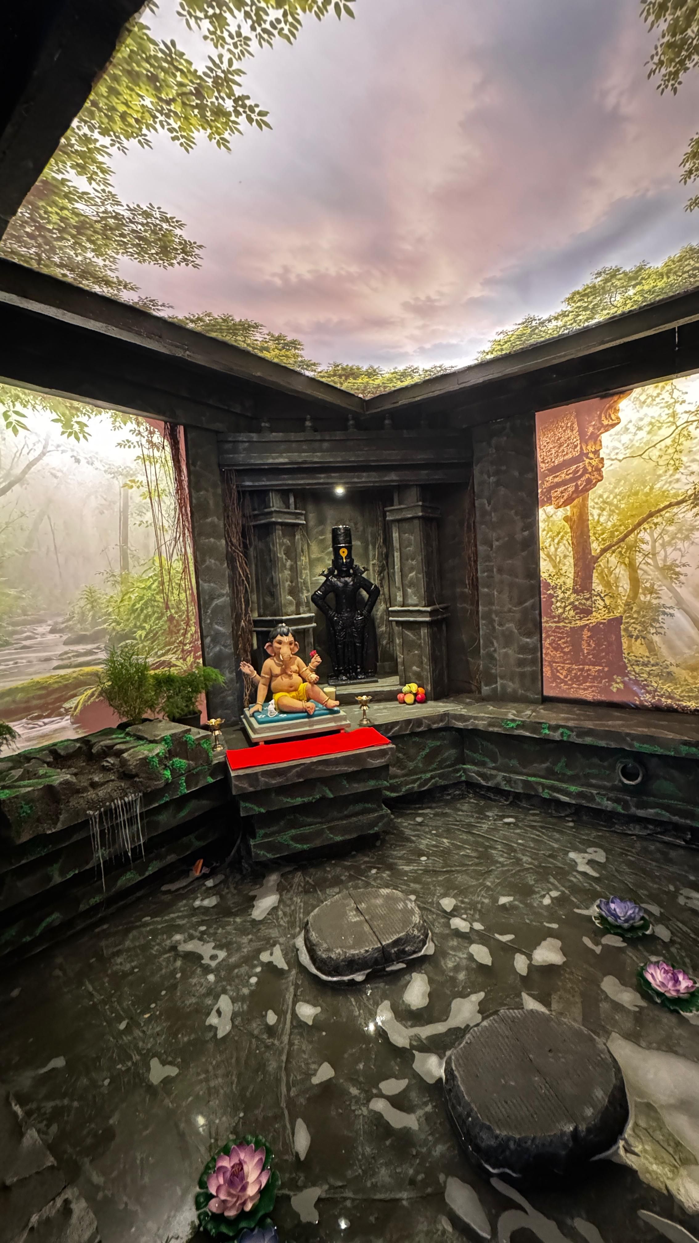 निसर्गातील दिव्य देवालय 🛕