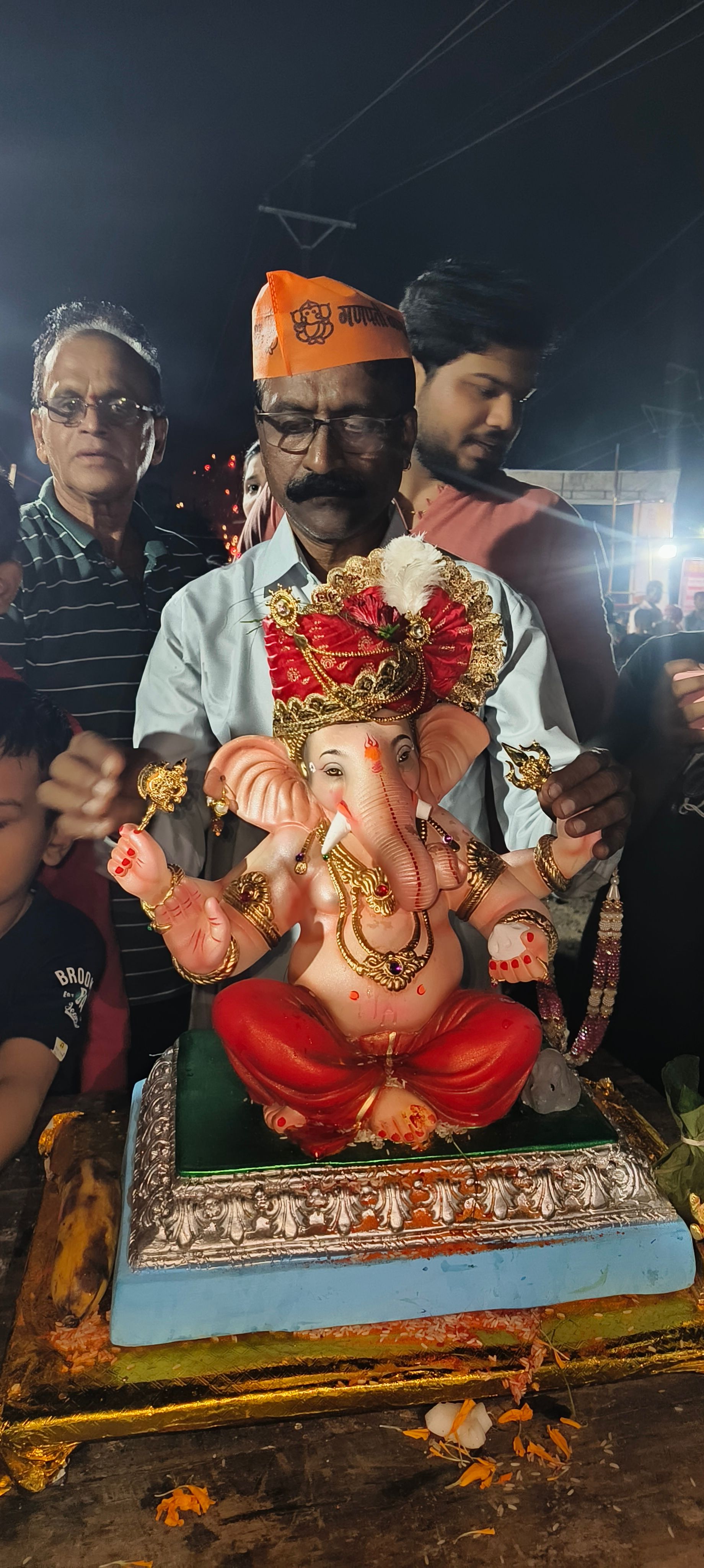 “आमच्या बाप्पाची आगमनकथा – भक्ती, श्रद्धा आणि आनंदाचा उत्सव”
