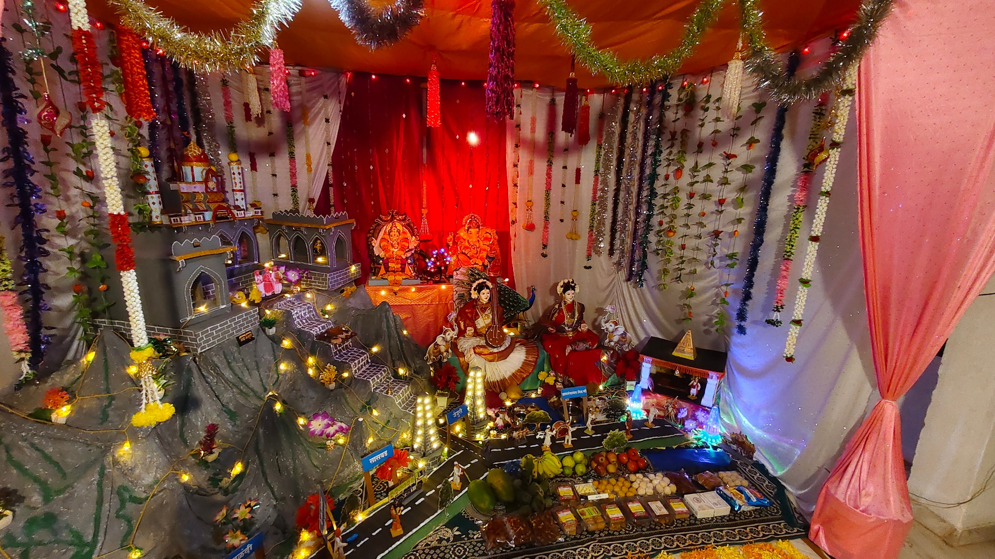 जेजुरी गड पालखी महामार्ग वारकरी देखवा 