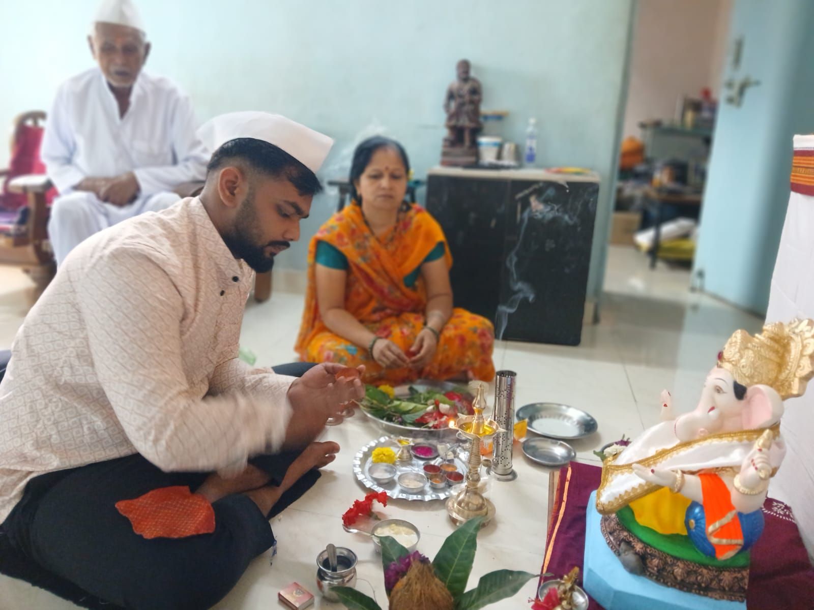 घरातील गौराई आणि गणपती बाप्पा