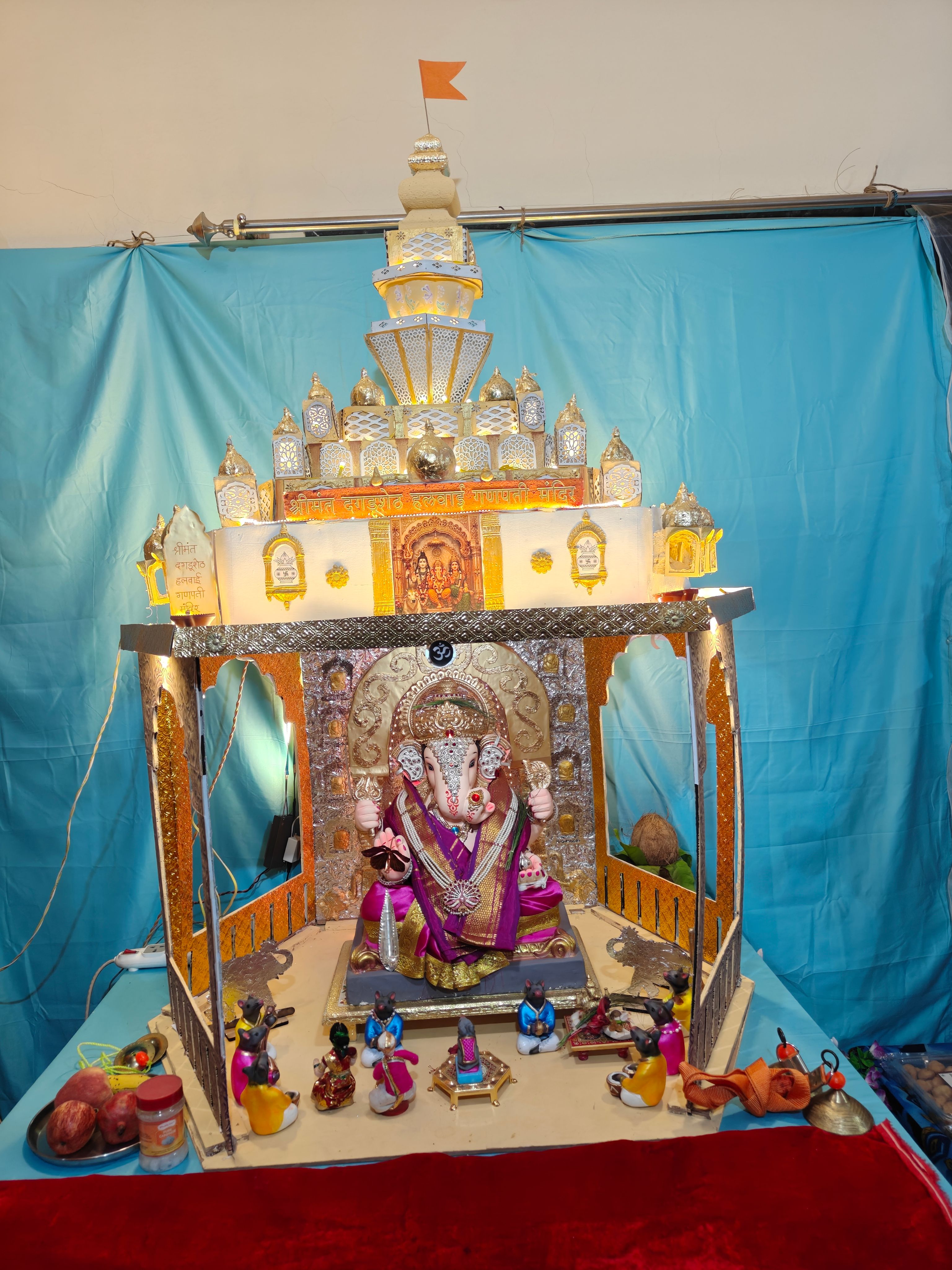 परंपरेची प्रेरणा • कलाकुसरीची कल्पकता • पर्यावरणाची जाणीव