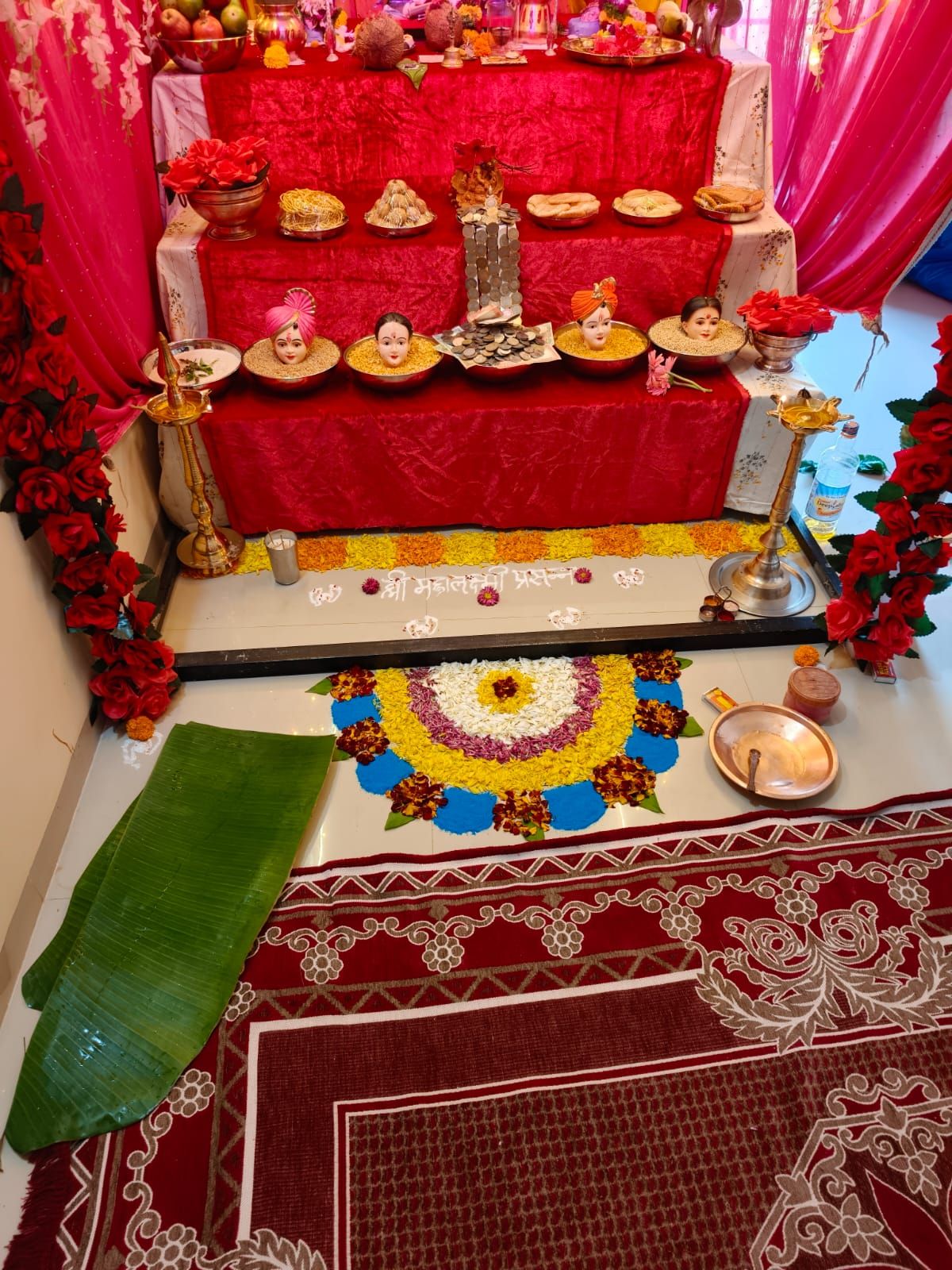 आमच्या घरच्या 39 वर्ष जुन्या गौरी गणपती, photo 2 of 4