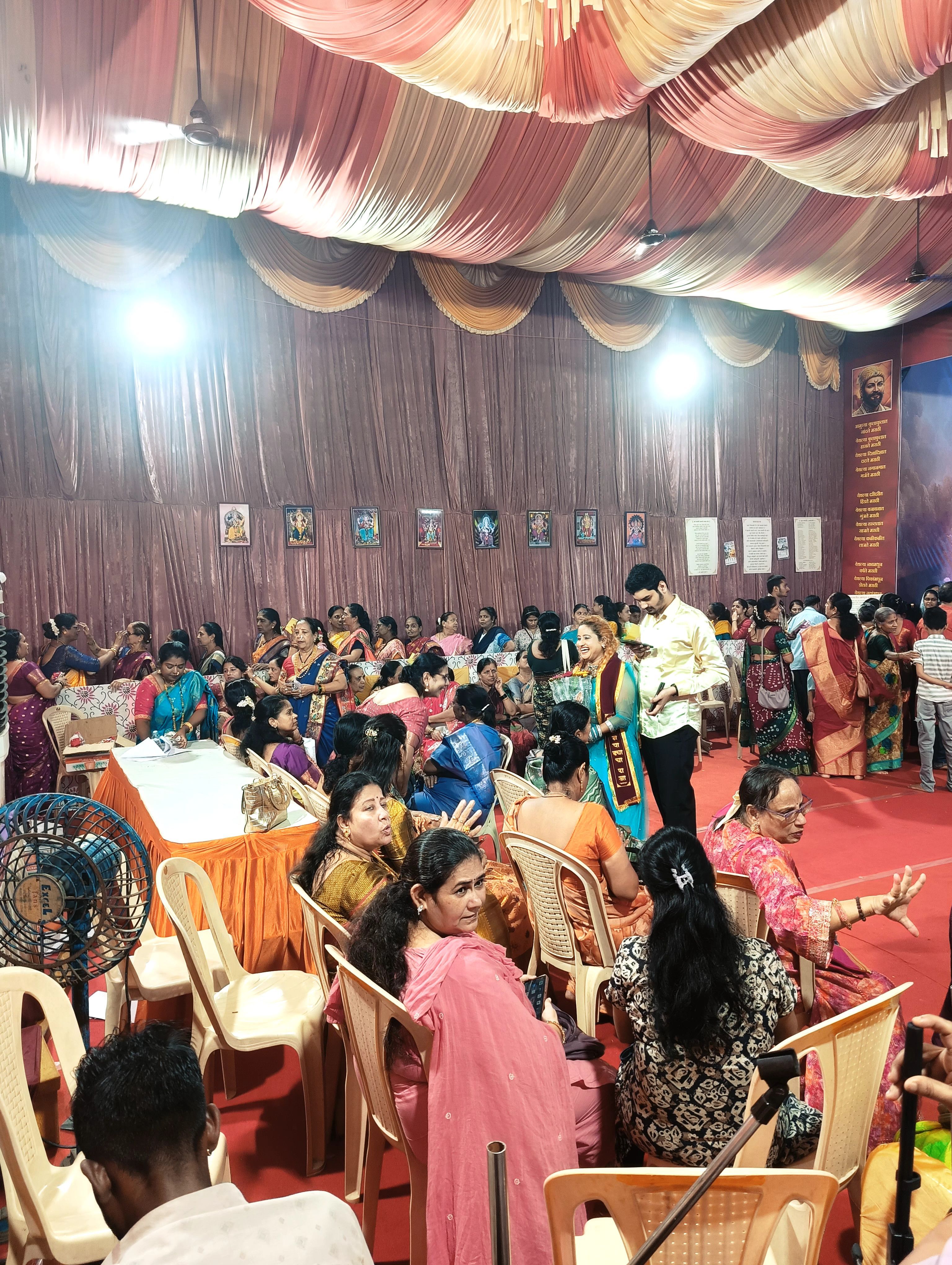 सानपाडाचा राजा महिला उपक्रम 