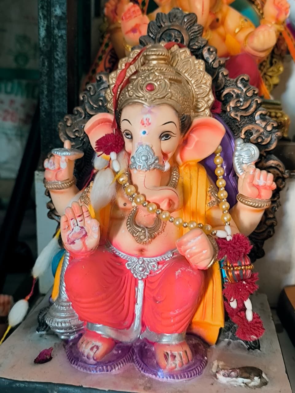 Pujari galli maindargi