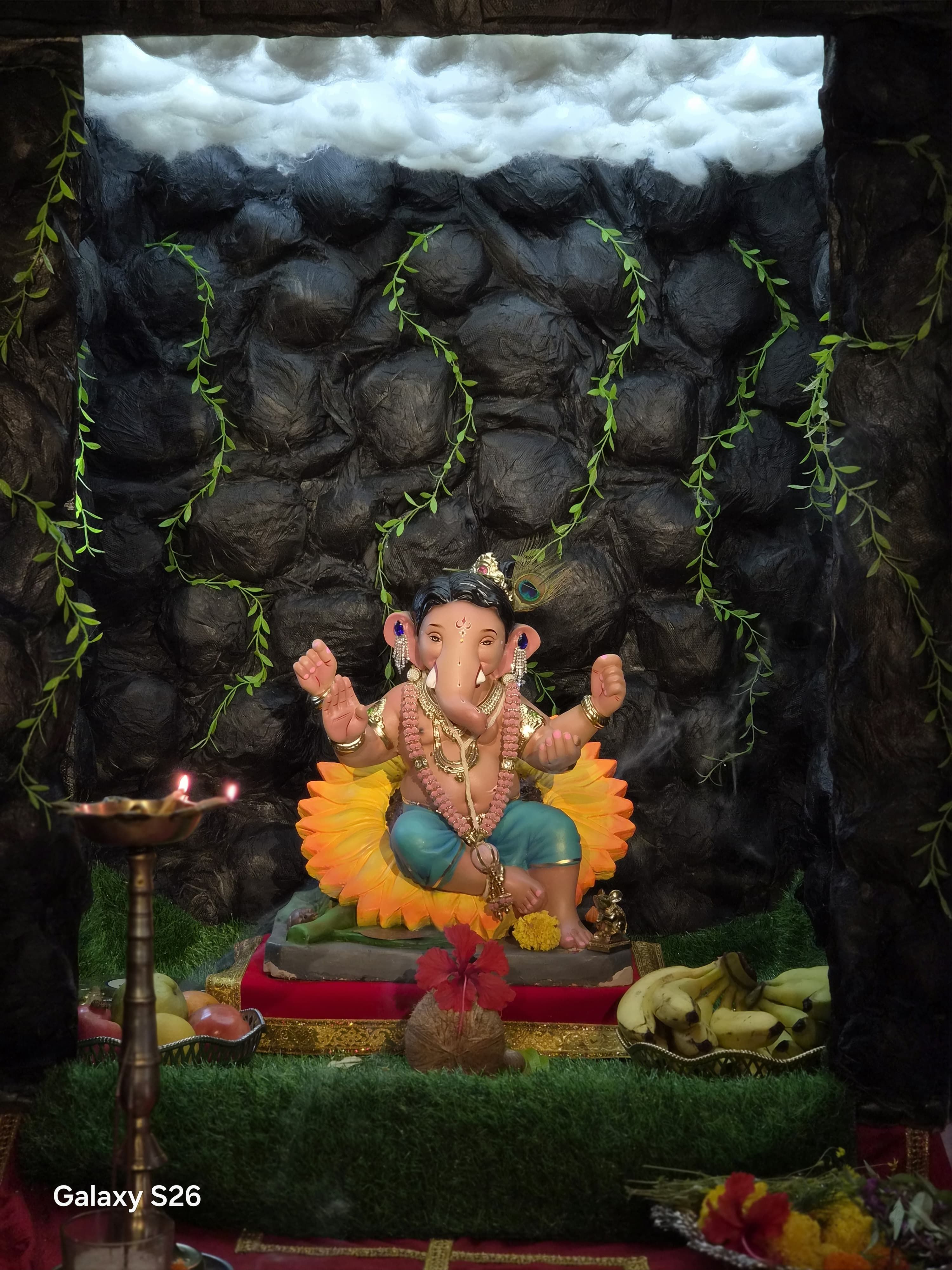 पूजा घाग ( कालुस्ते बु) घरचा गणपती 