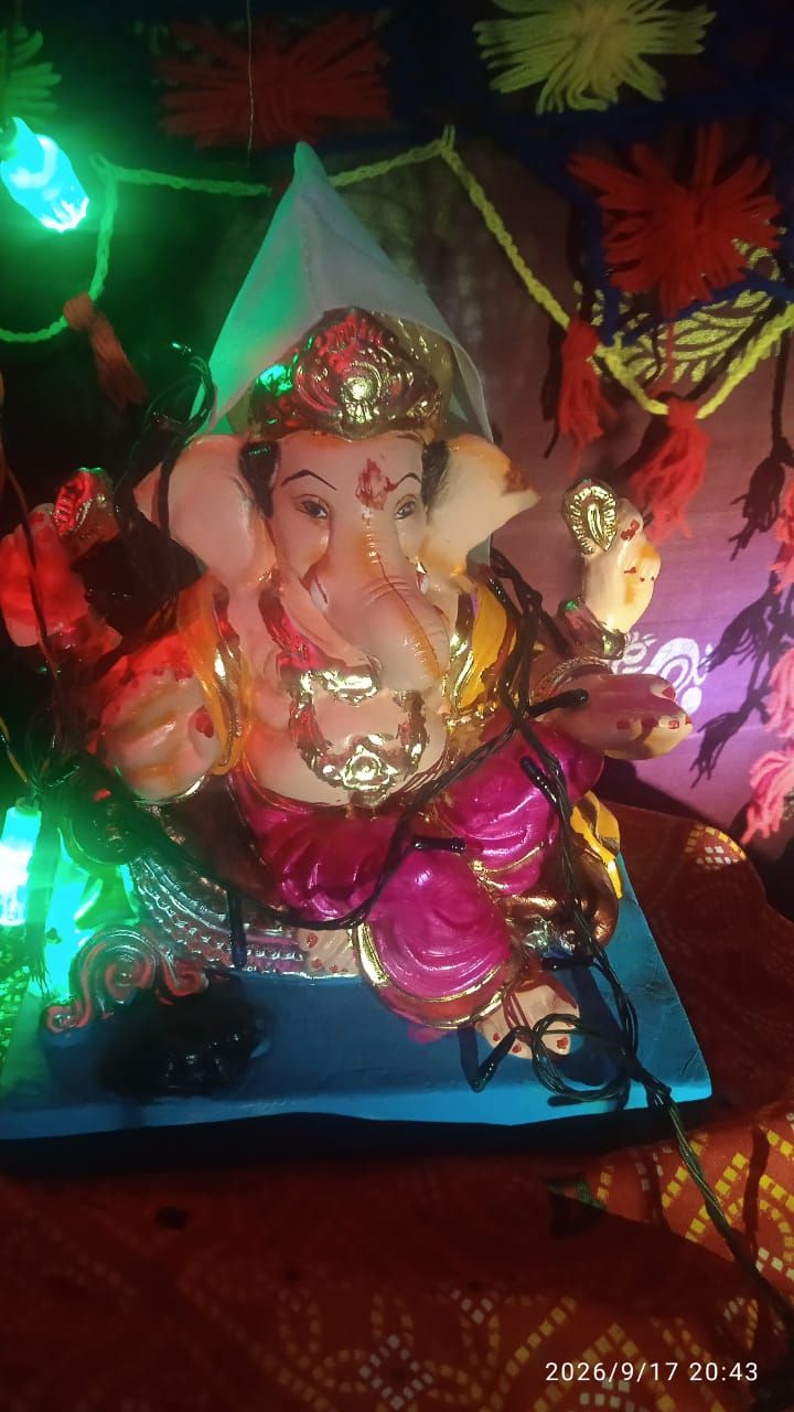 बडेकर परिवाराची आरती