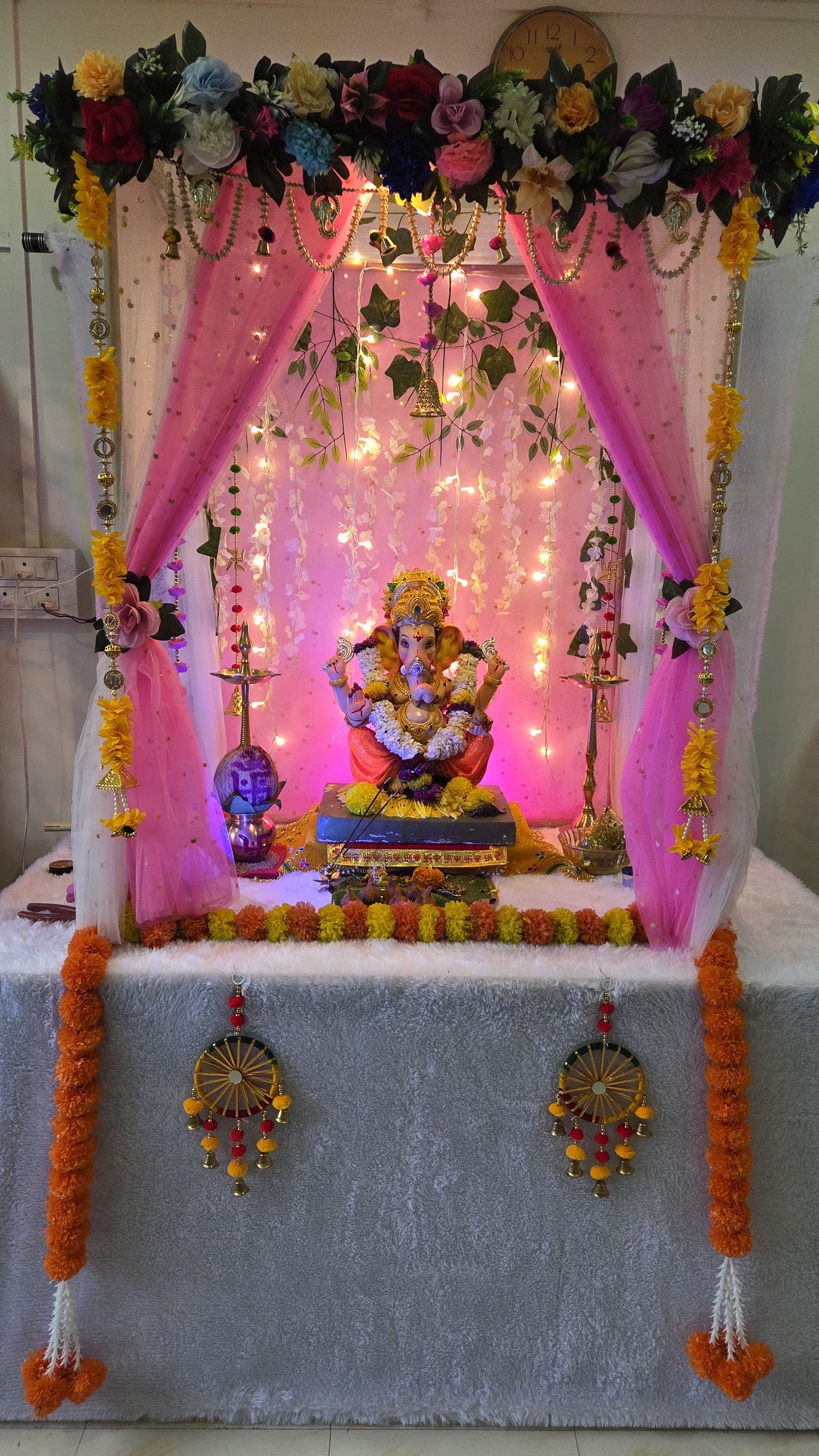 राजपूत कुटुंबाची गणरायाशी नाळ चिमुकल्यांच्या नावाने आलेला बाप्पा अंतुर्ली ते पुणे : बाप्पाच्या भक्तीचा प्रवास दोन भावांच
