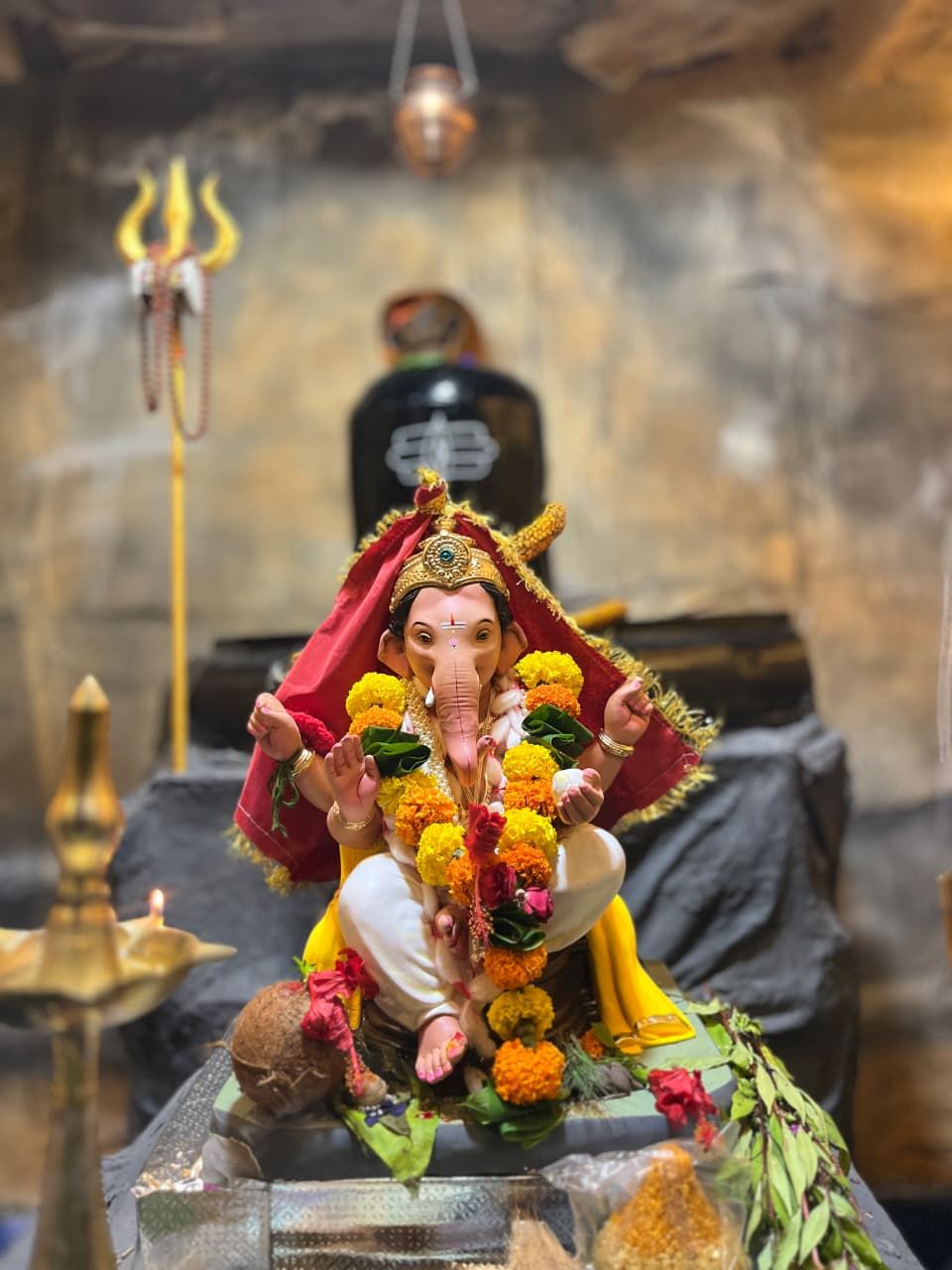 केदारेश्वर मंदिर हरिश्चंद्र गड देखावा
