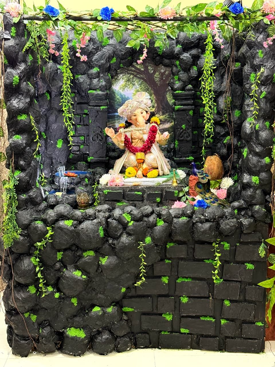 आमचा घरातील गणपती बाप्पा वर्ष 38, photo 2 of 3