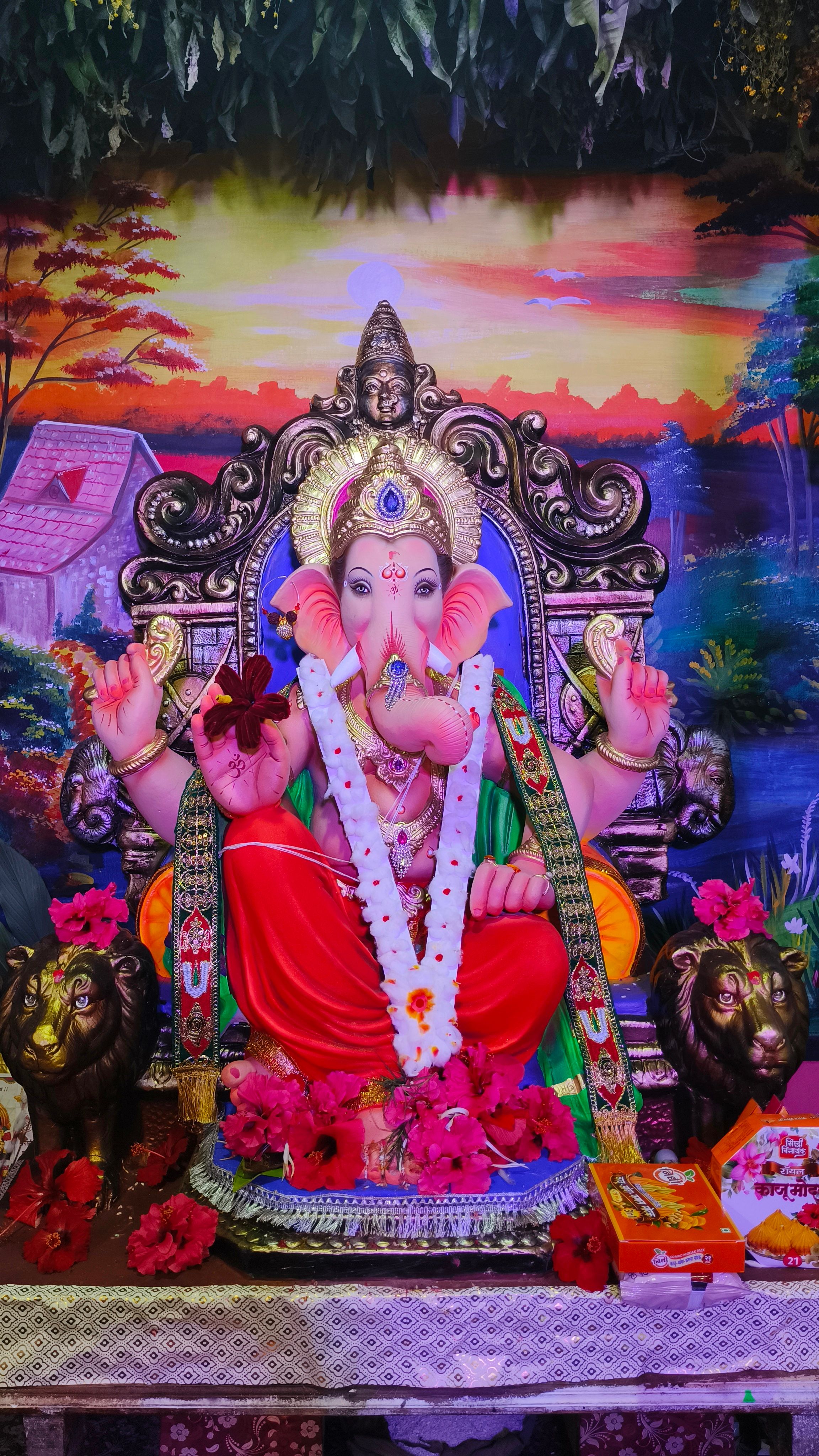उत्सव परंपरेचा, संस्कृतीचा आणि सामाजिक बांधिलकीचा